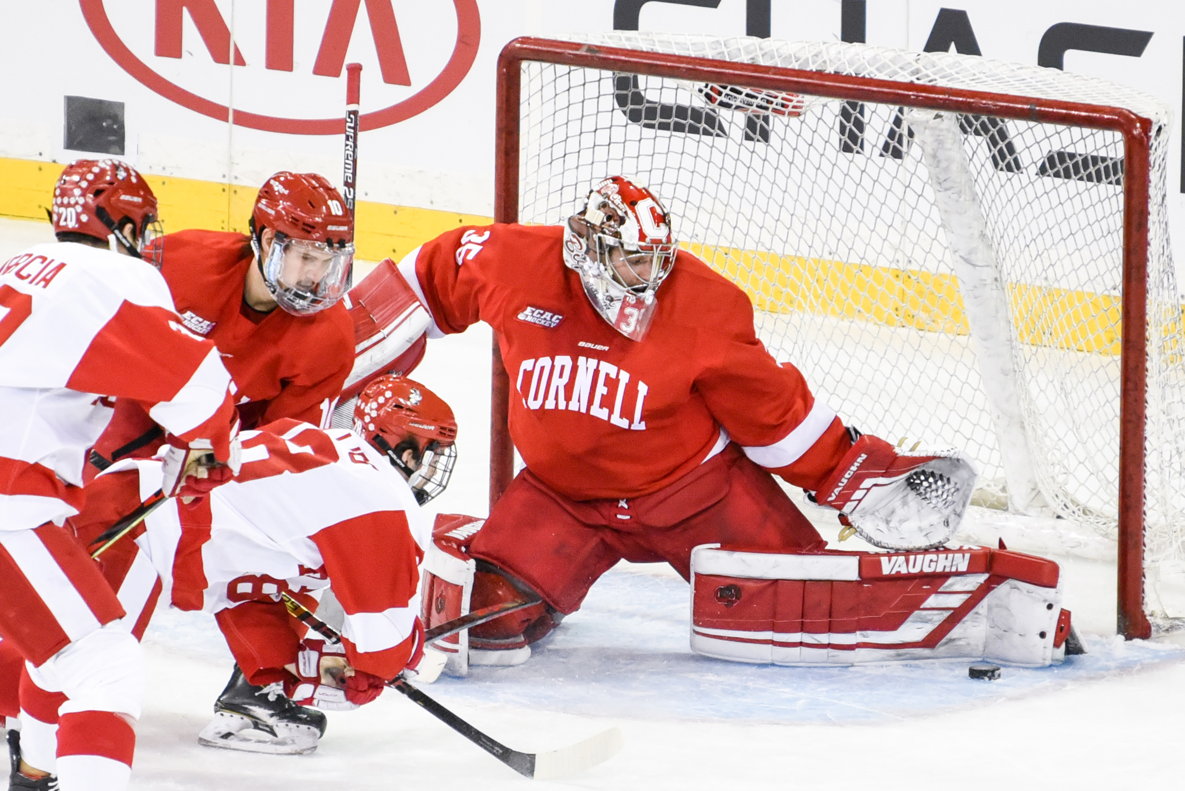 Galajda Earns 1st Shutout, Leads No. 2 Men’s Hockey To 2-0 Victory Over ...