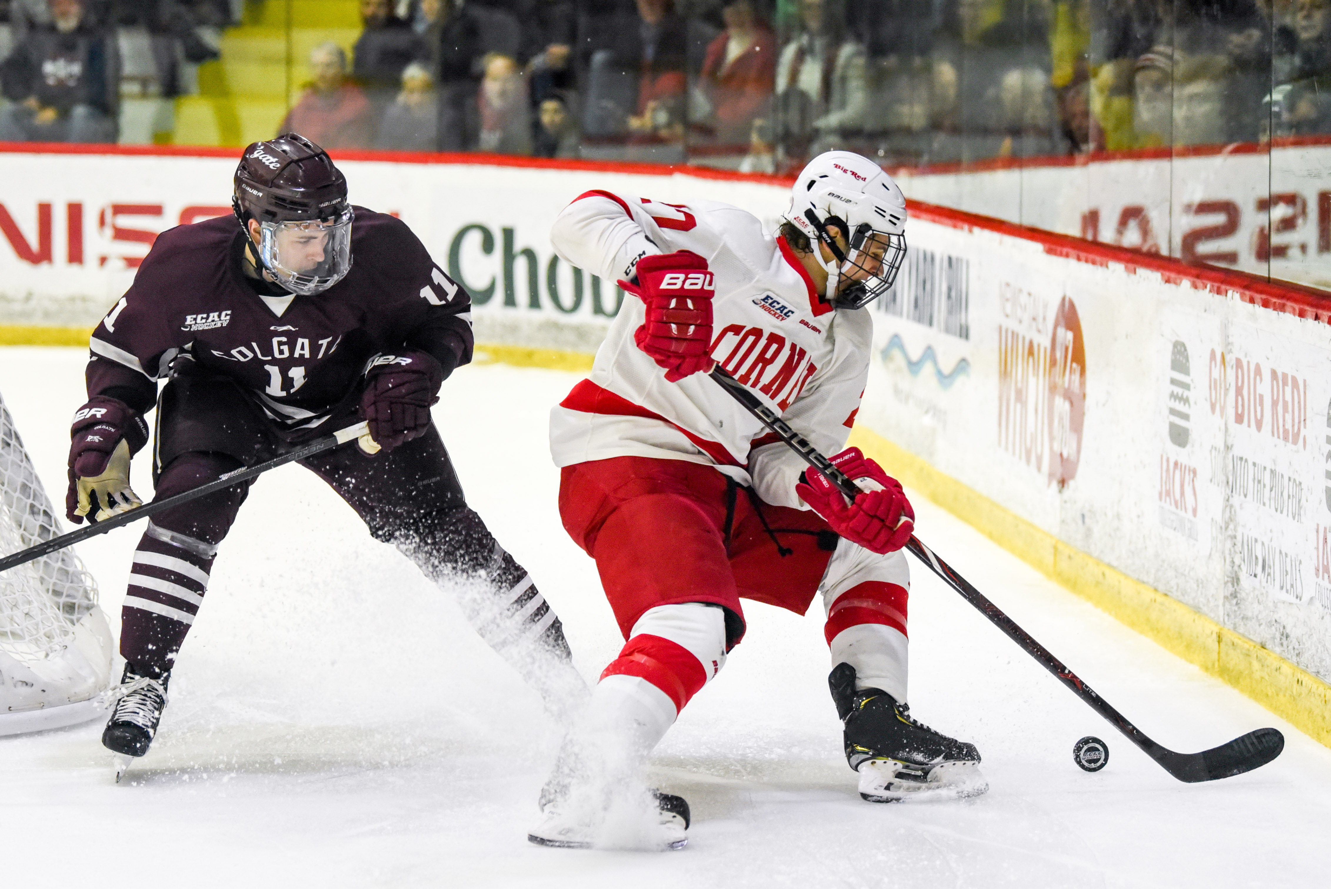 No. 2 Men’s Hockey Smothers Colgate in 1st Game of Home-and-Home